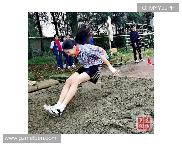 从滑雪场到绿茵场她如何实现运动员身份的华丽转身